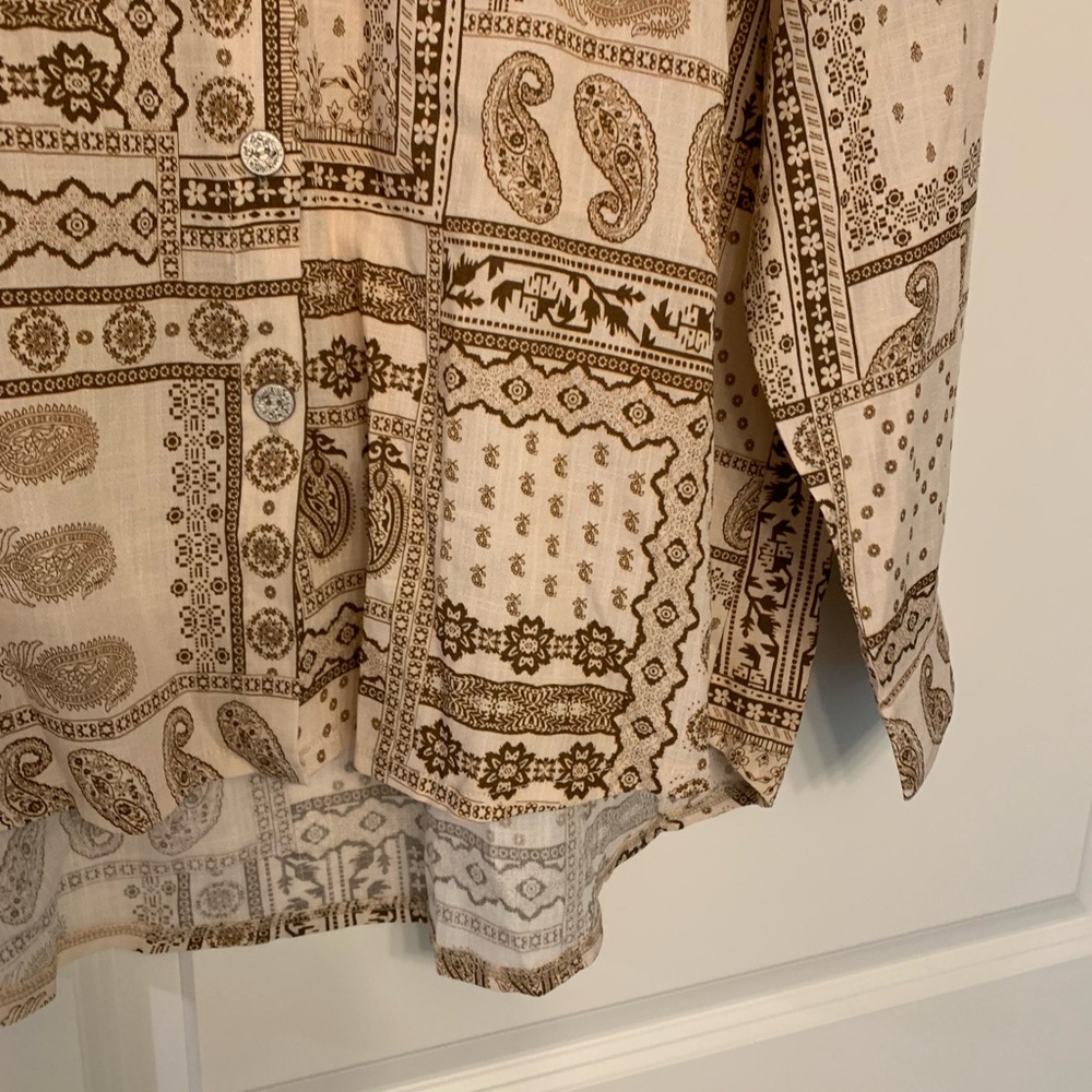 POL Patterned Button Up Blouse NWOT 🌴 - image 7